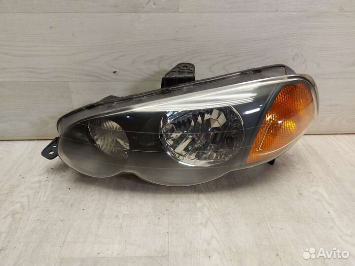 Фара левая Honda HR-V 1998-2001