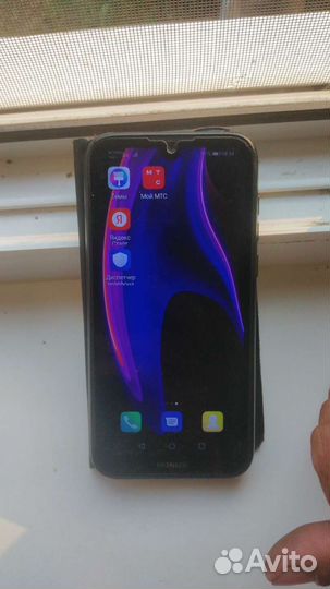 Телефон honor 8s