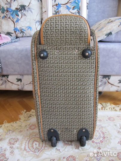 Сумка дорожная на колесах