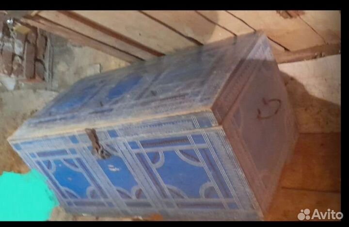 Сундук деревянный старинный