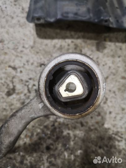 Ступица Bmw 3-series E90 (Переднее Левое)