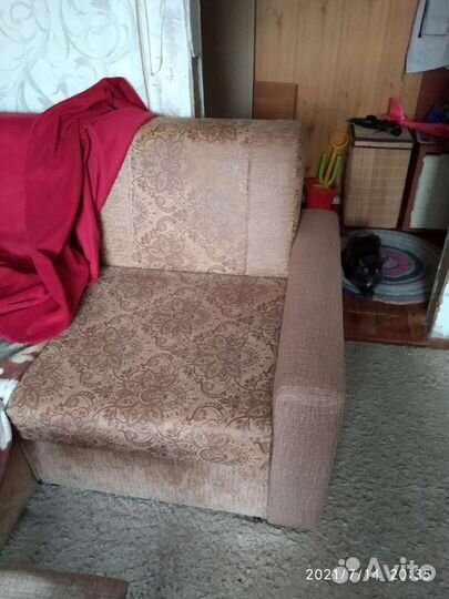 Ремонт мягкой мебели надому. Мастер на ч