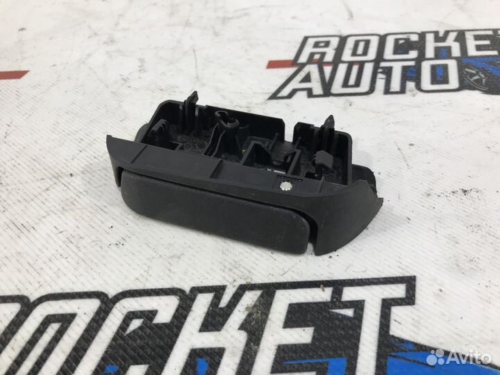 Ручка сиденья левая Mercedes-Benz C250d W205