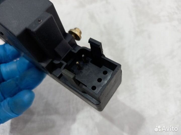 Активатор лючка бензобака Bmw 750 E32 M70B50 1992