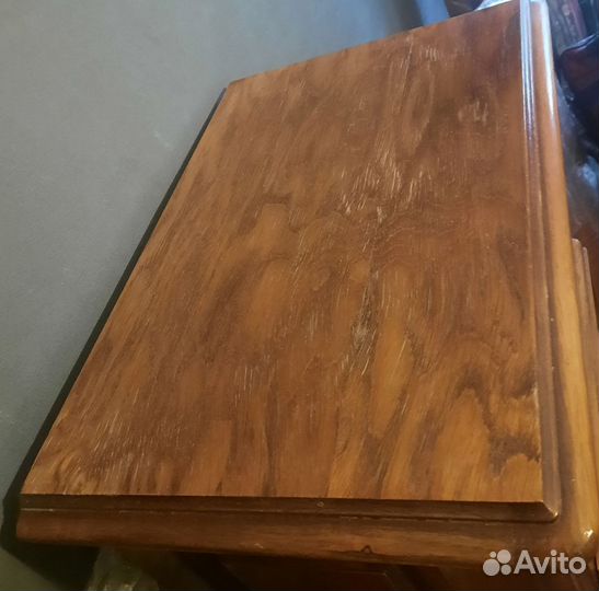 Тумбочка прикроватная массив