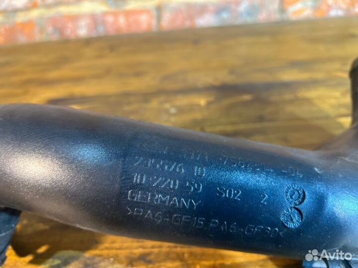 Патрубок интеркулера Bmw 5 F10 N55B30 2011