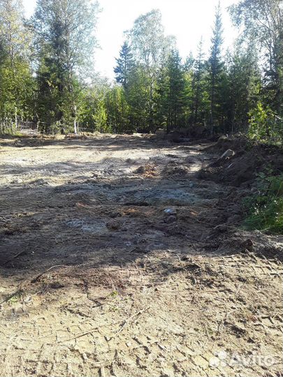 Земельные работы. Экскаватор погрузчик