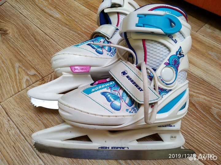 Коньки ледовые