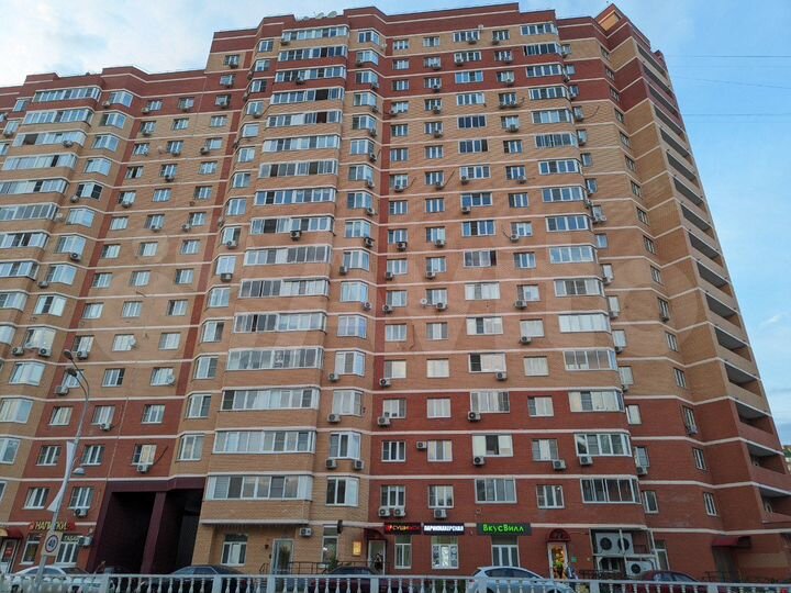 3-к. квартира, 95 м², 11/17 эт.