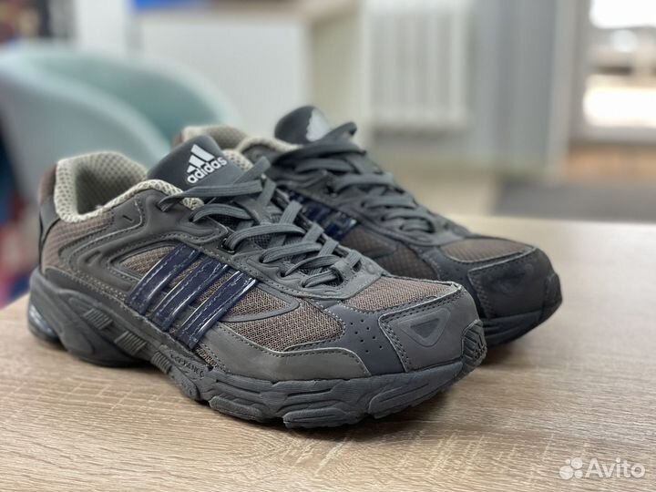 Кроссовки adidas 41 размер