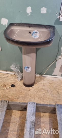 Раковина с тумбой в ванну новое