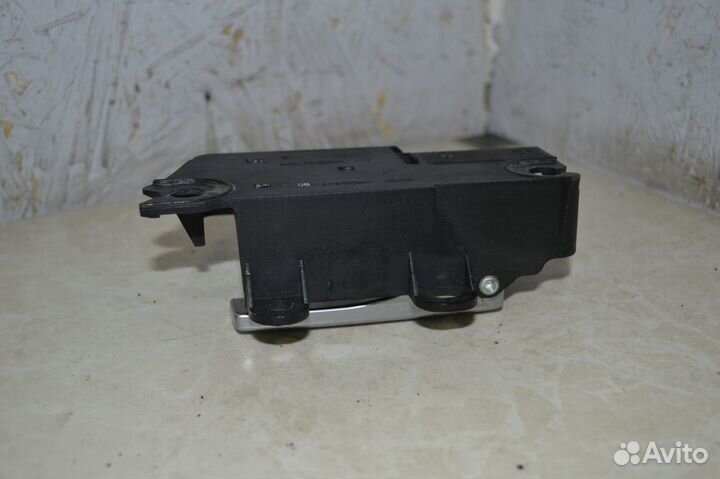 Ручка внутренняя передняя левая Ford Focus 2