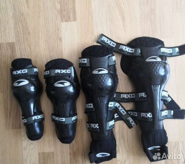 Комплект шарнирных наколенников и налокотников AXO