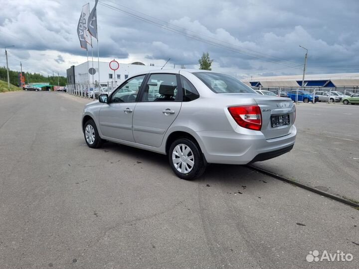 LADA Granta 1.6 МТ, 2023