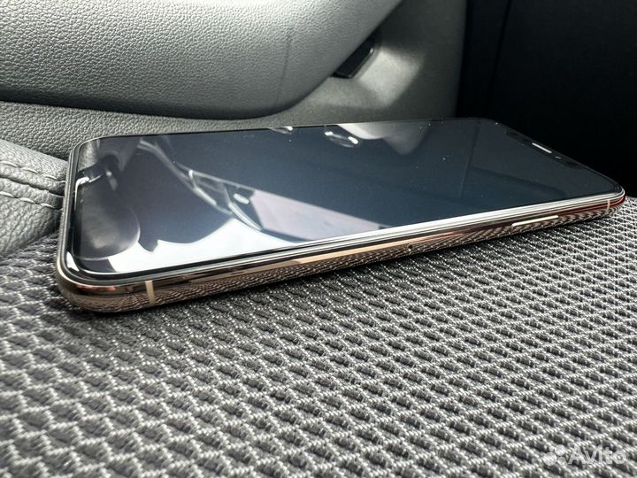 iPhone Xs, 64 ГБ
