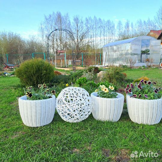 Кашпо из ротанга