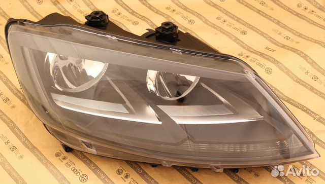 Фара правая seat alhambra 2 II 10+ BI-xenon