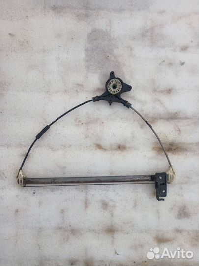 Стеклоподъемник задний левый Mazda6 GG