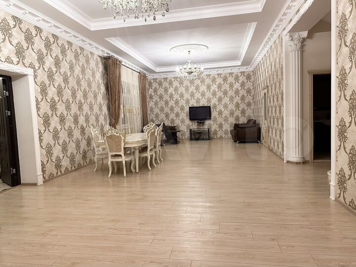 Дом 280 м² на участке 3 сот.