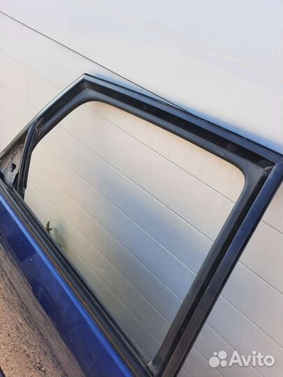 Пластик, накладки дверей Renault Scenic 2