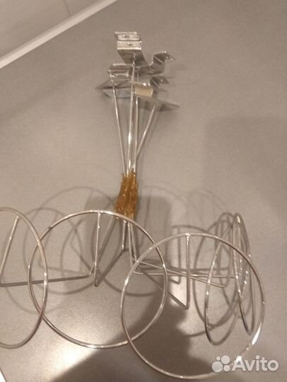 Вешалки-стойки для головных шапок и беретов