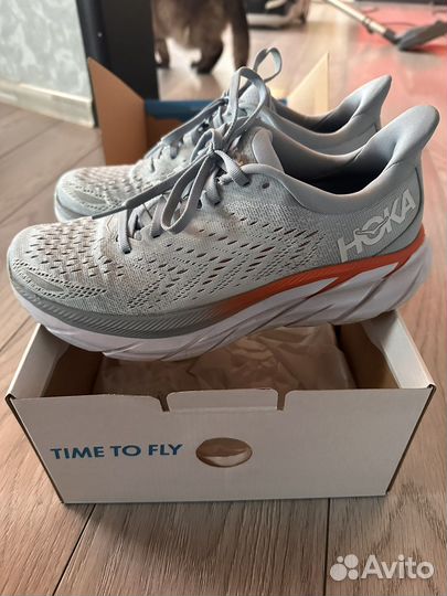 Беговые кроссовки hoka