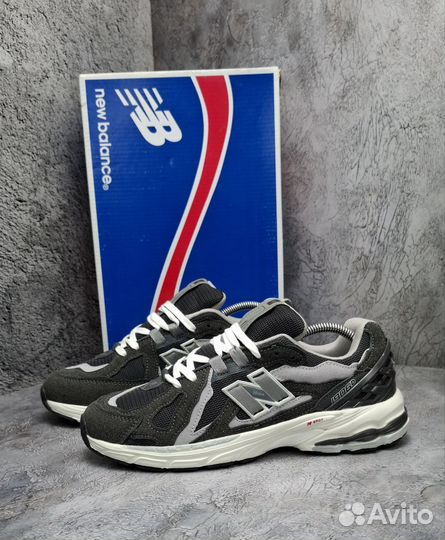 Кроссовки мужские new balance