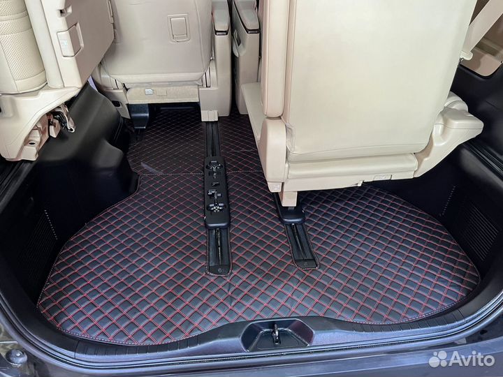 Автомобильный коврик из экокожи