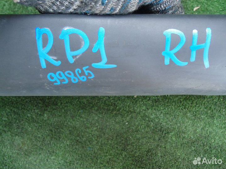 Порог пластиковый правый Honda Cr-V RD1