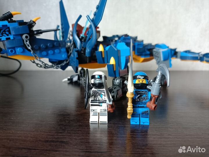 70652 lego Ninjago Hunted Stormbringer