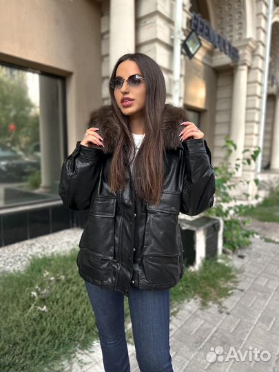 Пуховик с песцом Sudarushka