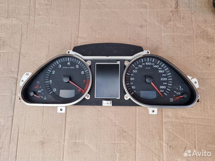 Щиток приборов Ауди A6 C6 Q7 4L и