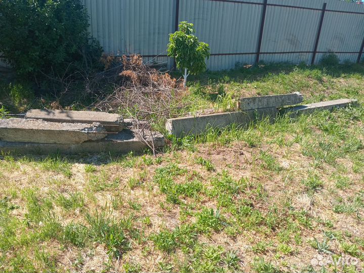 Отдам бетонные столбы