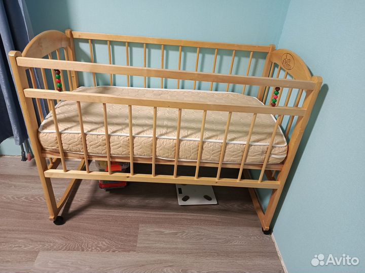 Детская кроватка