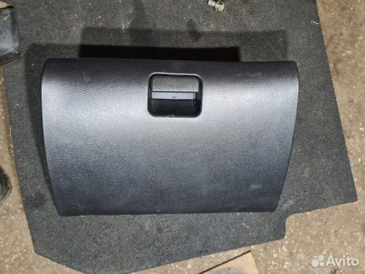 Бардачок Mitsubishi Lancer 9 4G18 2005