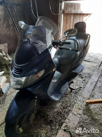 Максискутер Suzuki SkyWawe 250