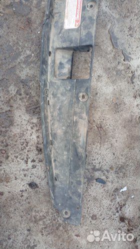 Накладка замка капота Kia Sportage 3 SL