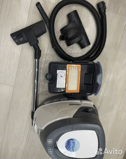 Пылесос Karcher DS5600