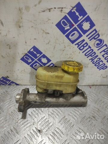 Главный тормозной цилиндр Chrysler Cirrus Lxi