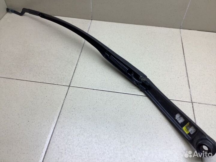 Поводок стеклоочистителя передний правый Hyundai