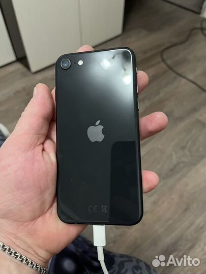 iPhone SE (2020), 64 ГБ