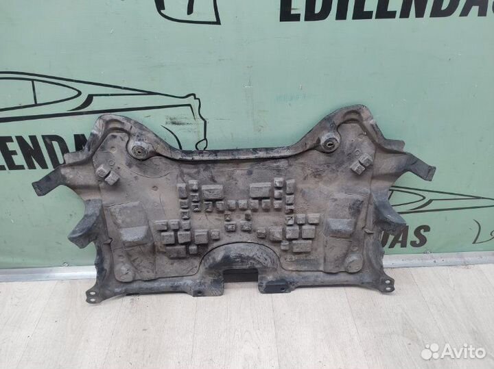 Защита двигателя Mercedes-Benz C-Class W204