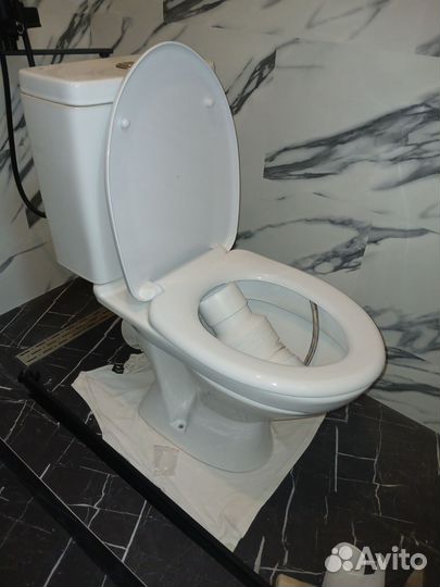 Унитаз с бачком