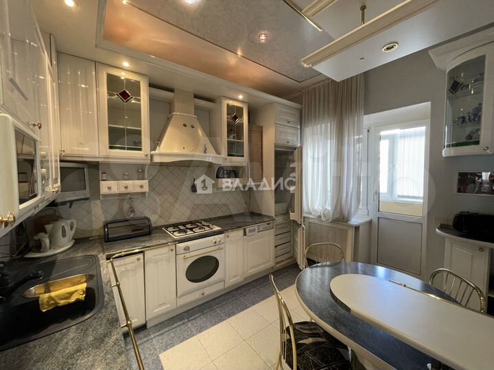 3-к. квартира, 79,3 м², 1/3 эт.