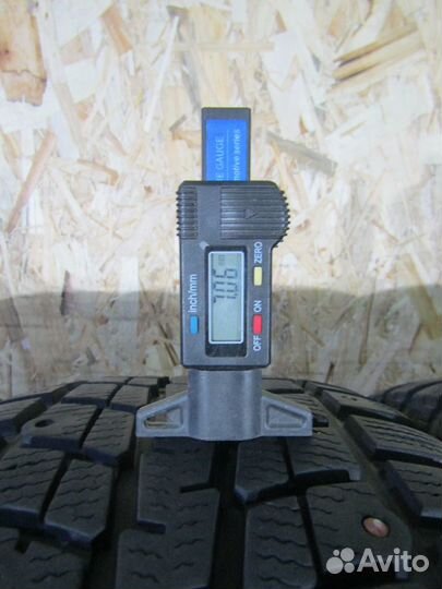 Dunlop SP Winter Ice 01 235/65 R17