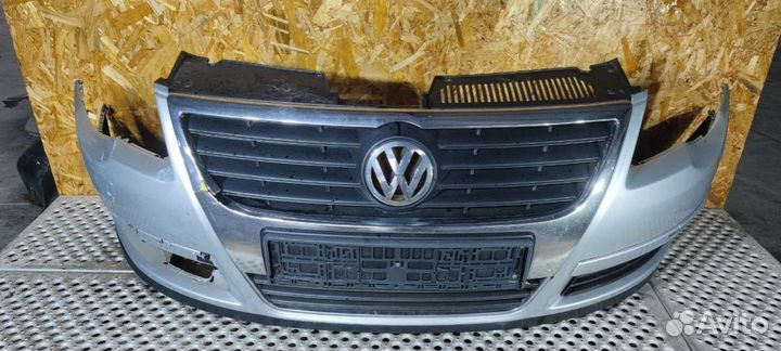 Бампер передний Volkswagen Passat B6 2006