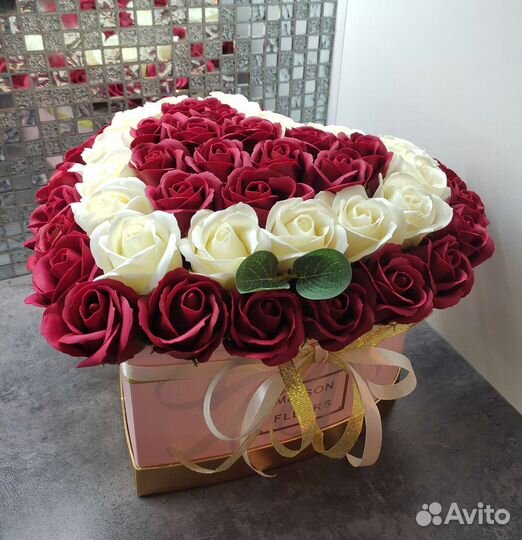 Сердце. Мыльные розы 53шт.Сердце из мыльных цветов