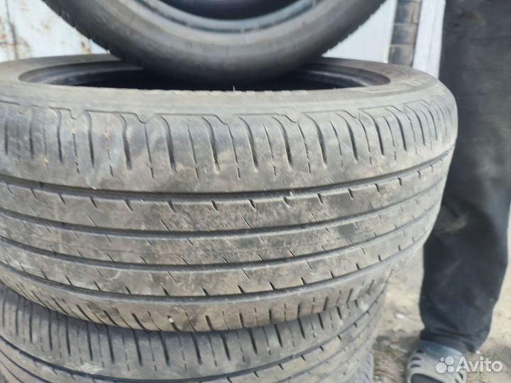 Goodyear EfficientGrip 225/55 R19