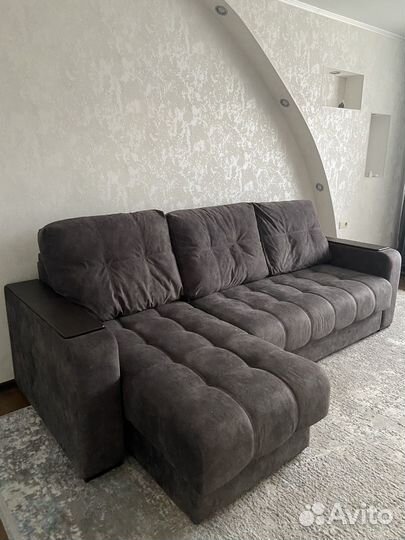 Продаю угловой диван