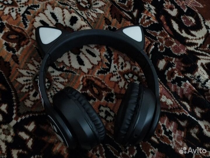 Беспроводные наушники бу с ушками